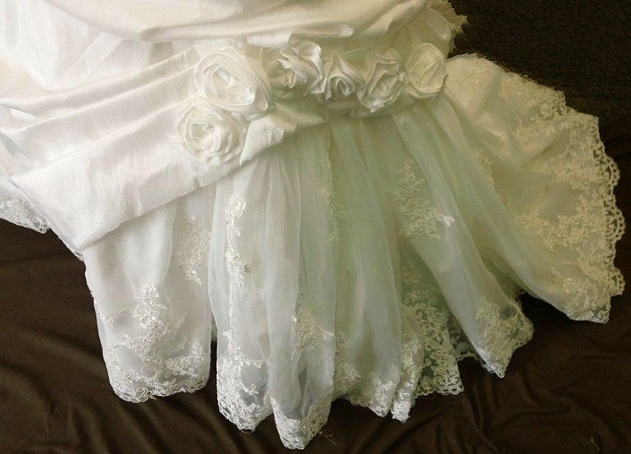 matching wedding dress and flower girl dress